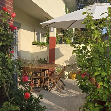 Maison Au Calme Avec Jardin Clos Hébergement de vacances *